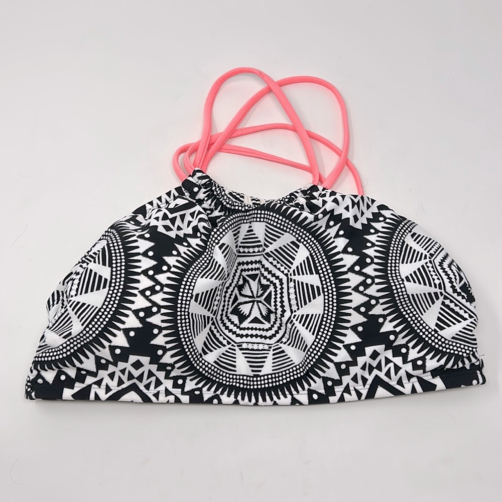 Xhilaration Black & White Bikini Swim Top Size D/DD